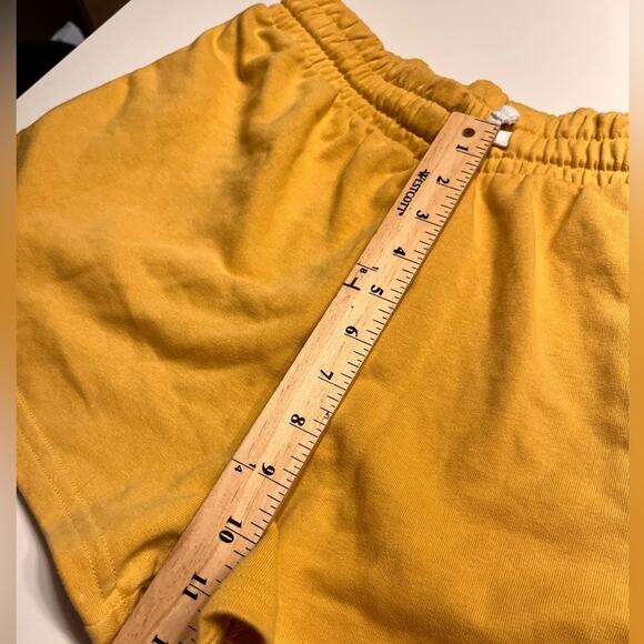 Gymshark Yellow Legacy Graphic Short Sz M - Picture 9 of 9